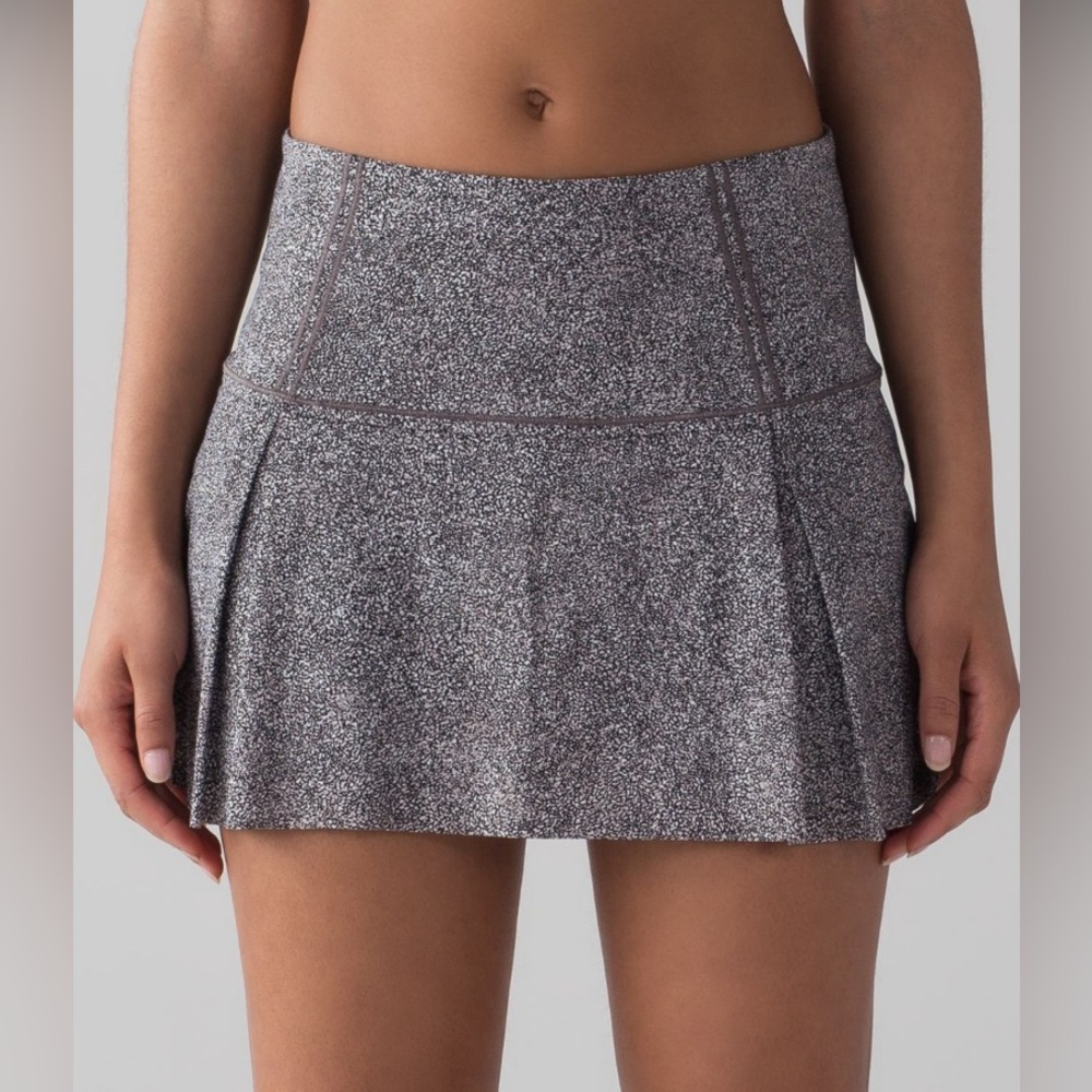 Lululemon Lost in Pace Skirt - Size 10